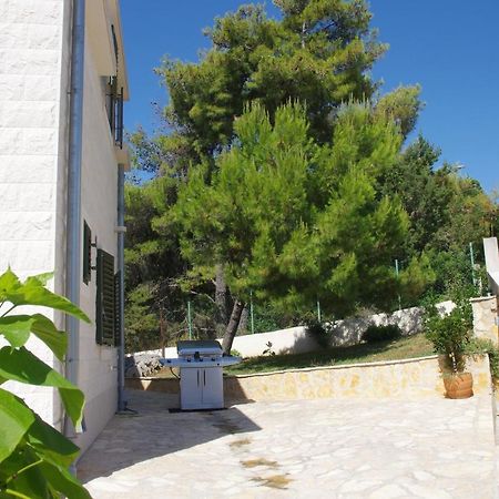 סומרטין Holiday Home Nevista מראה חיצוני תמונה