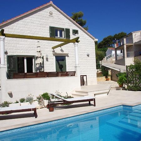 סומרטין Holiday Home Nevista מראה חיצוני תמונה