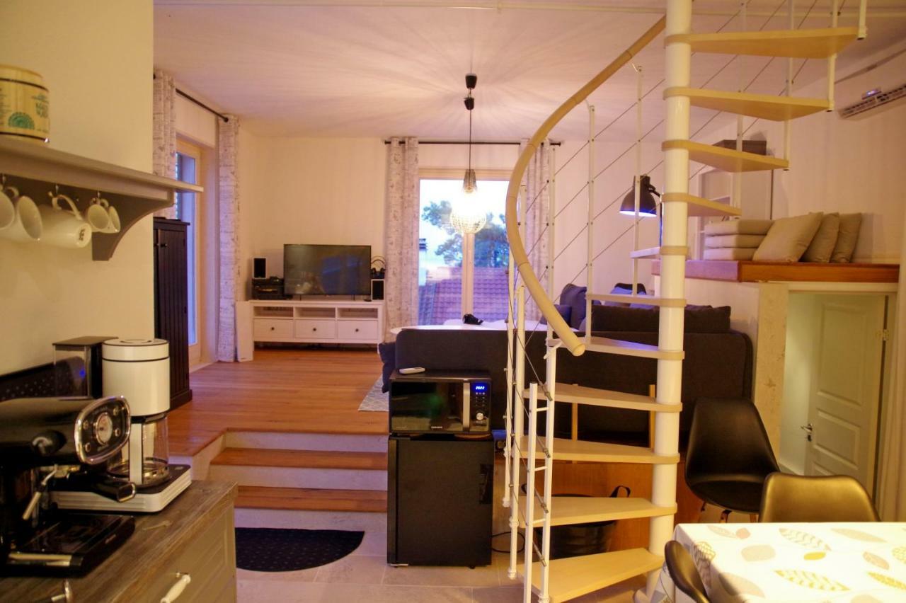 סומרטין Holiday Home Nevista מראה חיצוני תמונה
